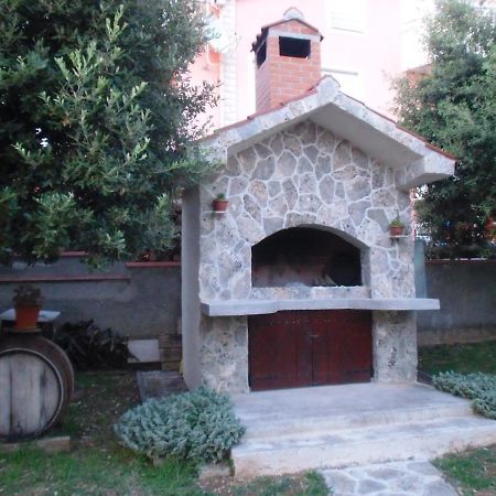 A&L Apartamento Sukošan Exterior foto