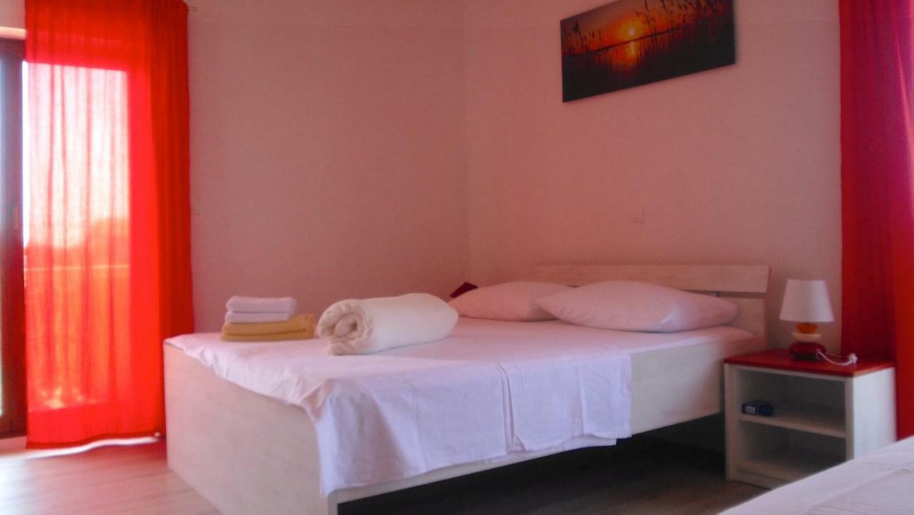 A&L Apartamento Sukošan Exterior foto